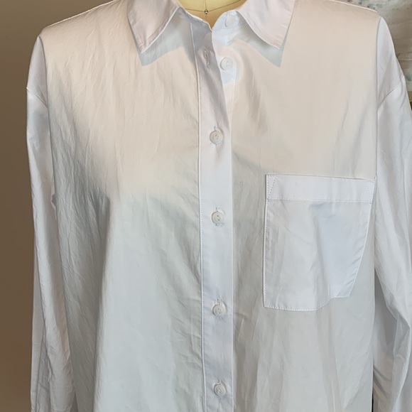 NWT TIME and TRU Women’s White Oversized Shirt Size Small 4-6 - Picture 2 of 9